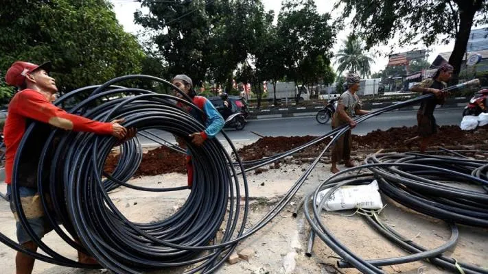 kabel rt rw net kabel jaringan rt rw net yang mengganggu