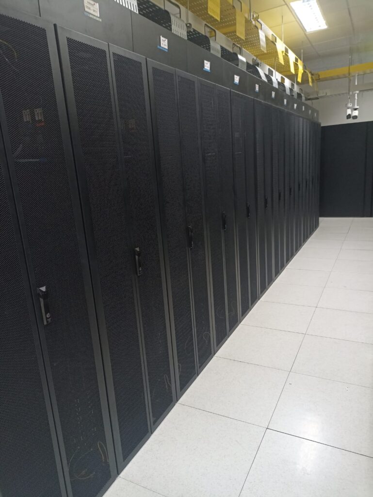 Project Haganerack BDx Data Center Cold Aisle Containment